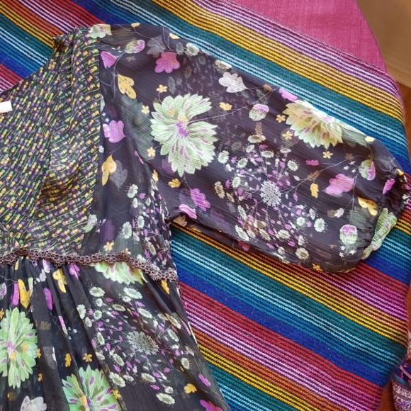 Floral sheer tunic - Picture 3 of 8